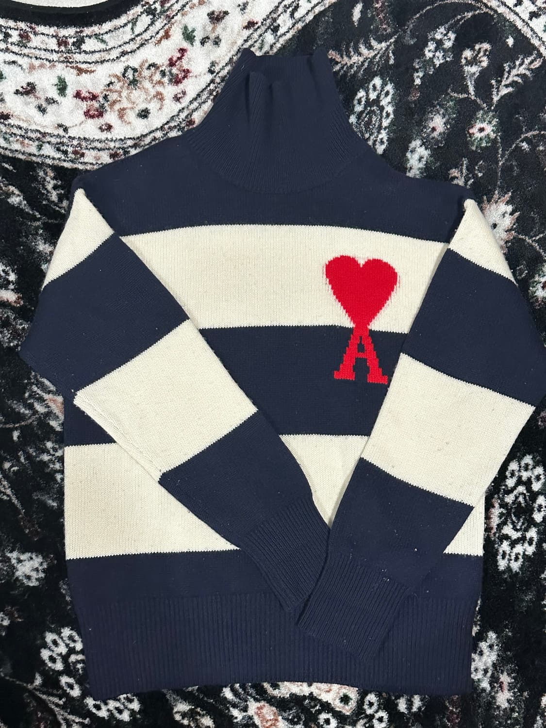 아미 빅하트로고 스트라이프 터틀넥 폴라 니트 S 상품이미지1