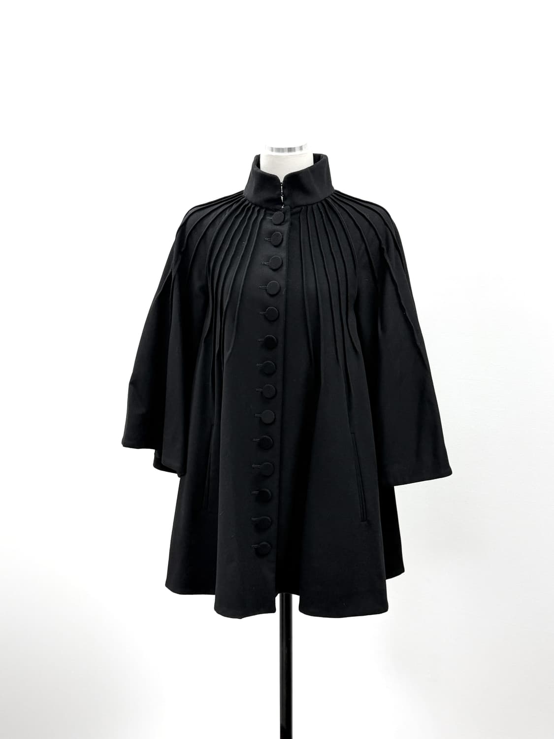 France ANDREW GN Pleated Short Coat 상품이미지2