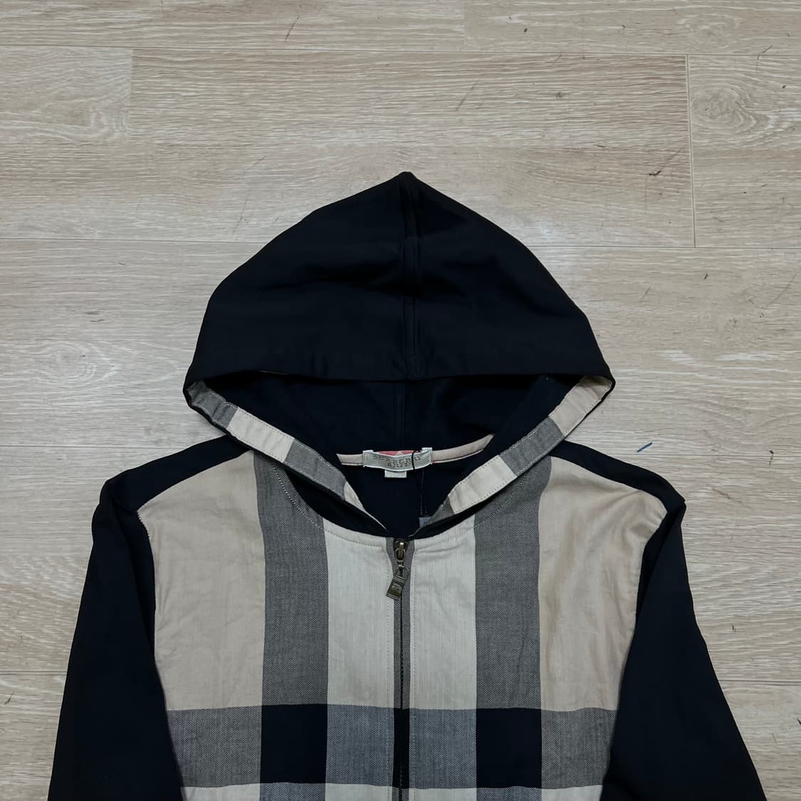 버버리 브릿 여성 노바체크 배색 슬림핏 후드집업 자켓 [블랙] L/100 상품이미지2