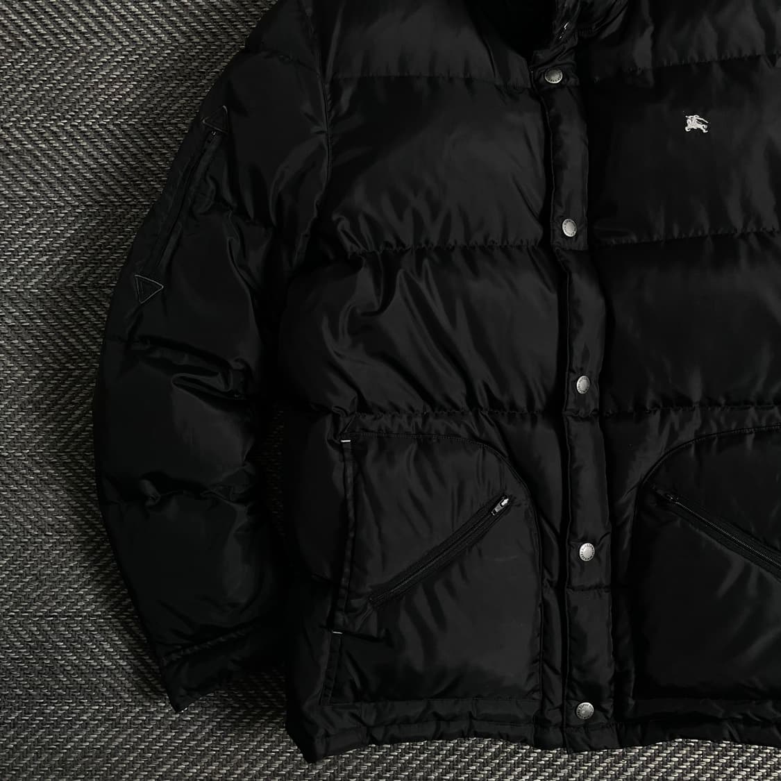 버버리 블랙라벨 자수로고 블랙 푸퍼 패딩y 3131 상품이미지3