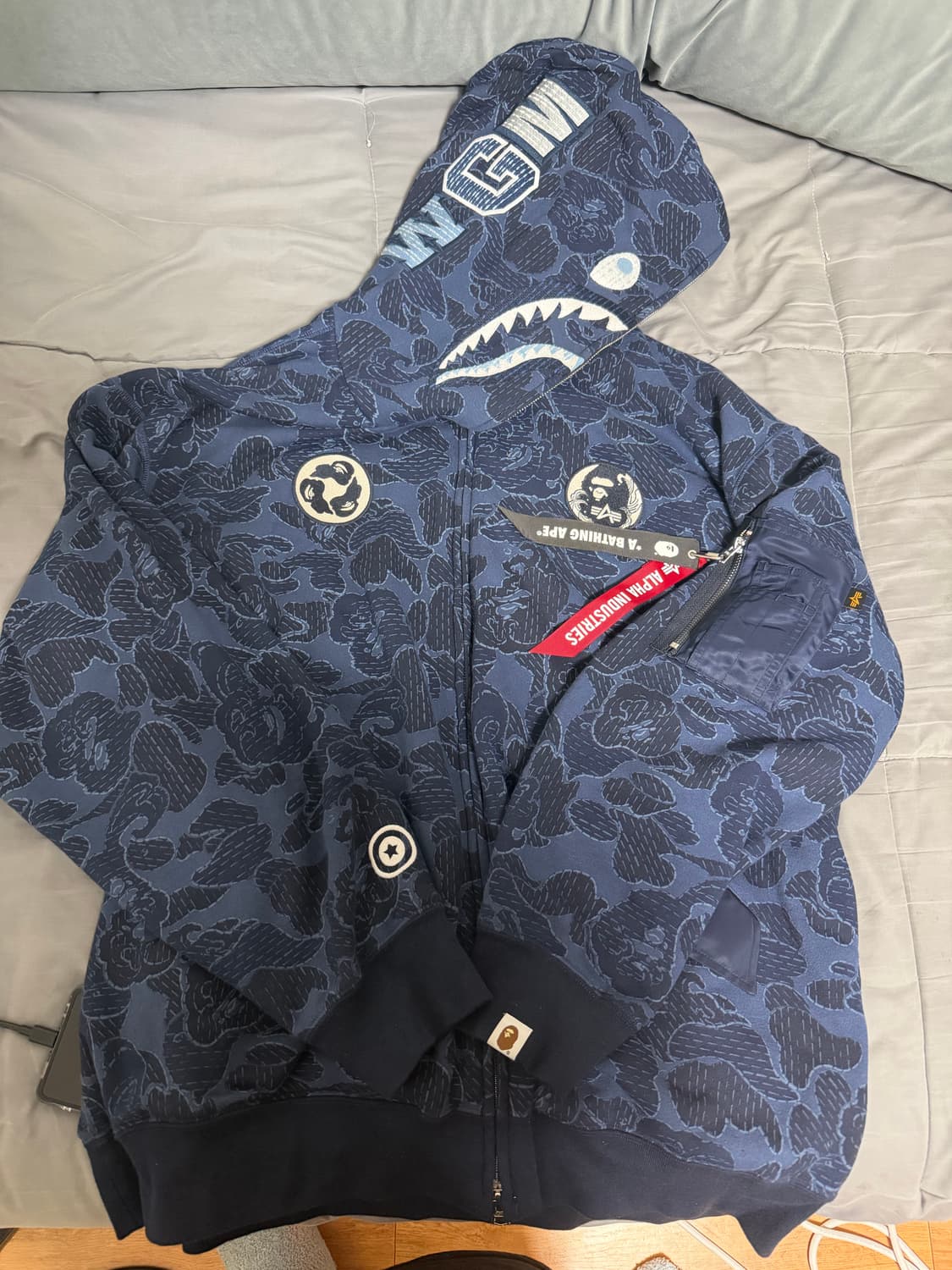 xxl 베이프 알파인더스트리 샤크후드 상품이미지2