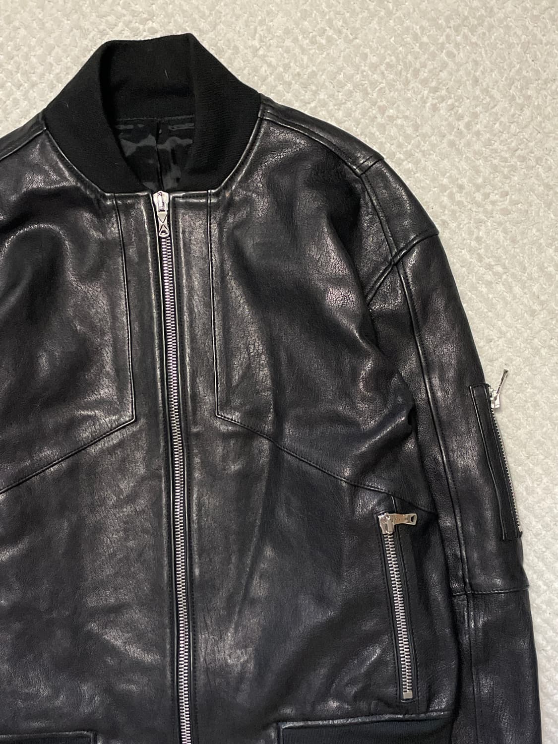 Xperiment 웨스턴 무드 2WAY 램스킨 양가죽 절개 레더 자켓 상품이미지3