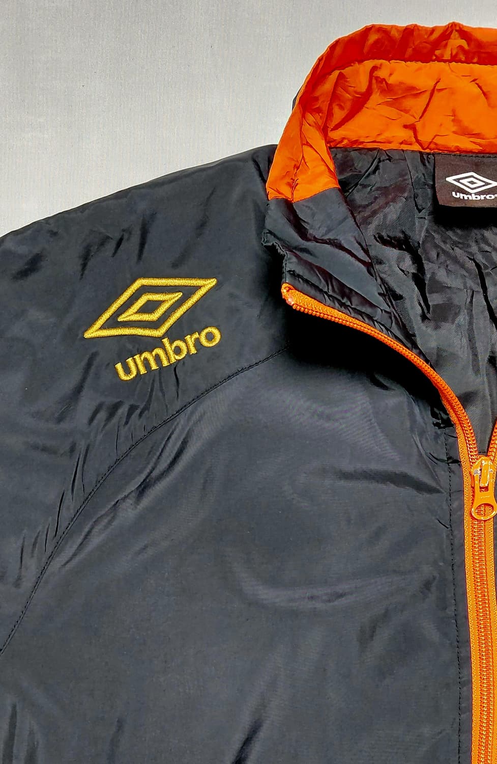 [S/160] 엄브로 데상트 사선 로고 윈드브레이커 상품이미지2