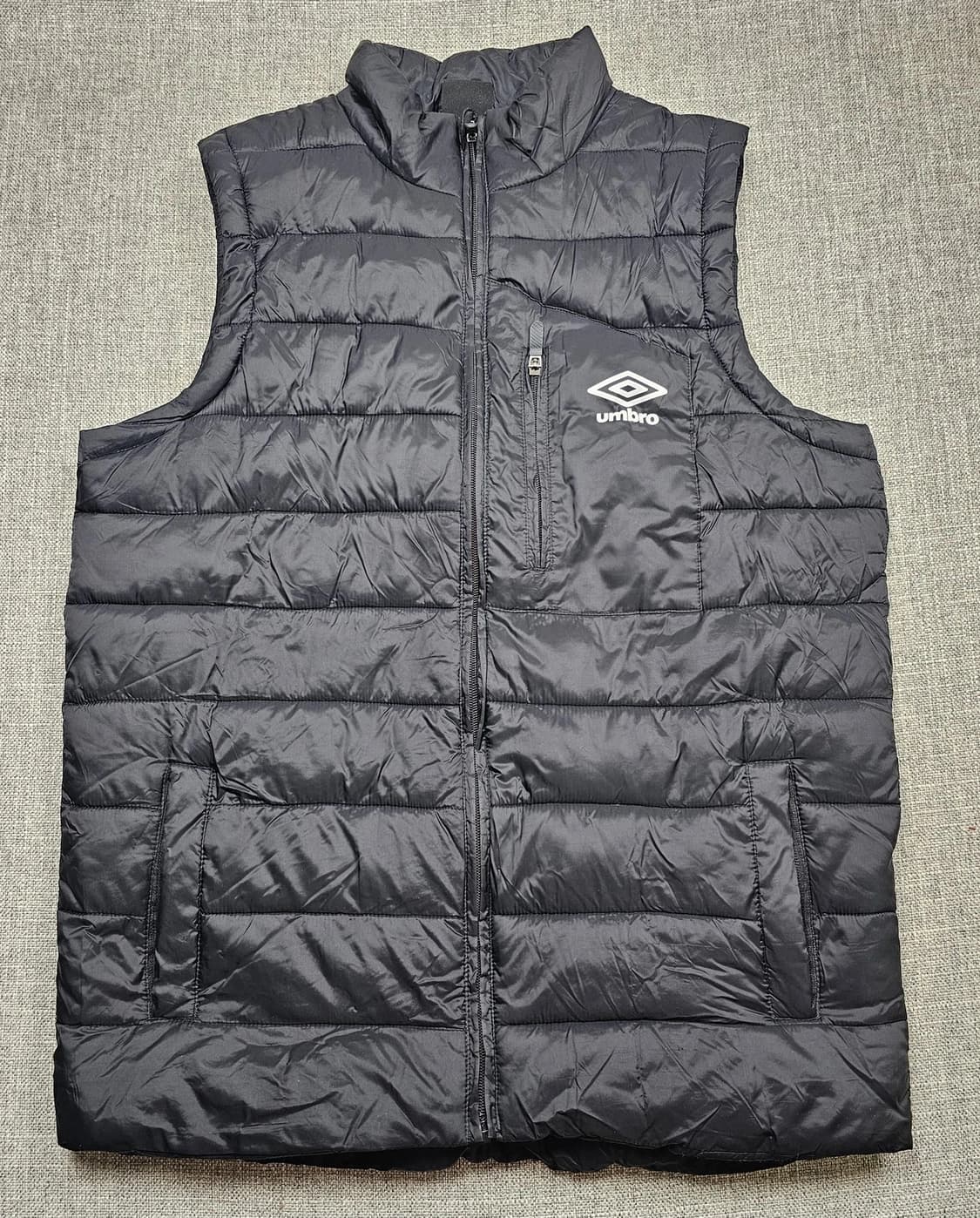 엄브로 클럽 에센셜 질레트 패딩 조끼 상품이미지1