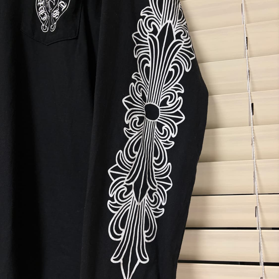 크롬하츠 라스베가스 플로랄 크로스 홀스슈 롱슬리브 긴팔 티셔츠 L 상품이미지5