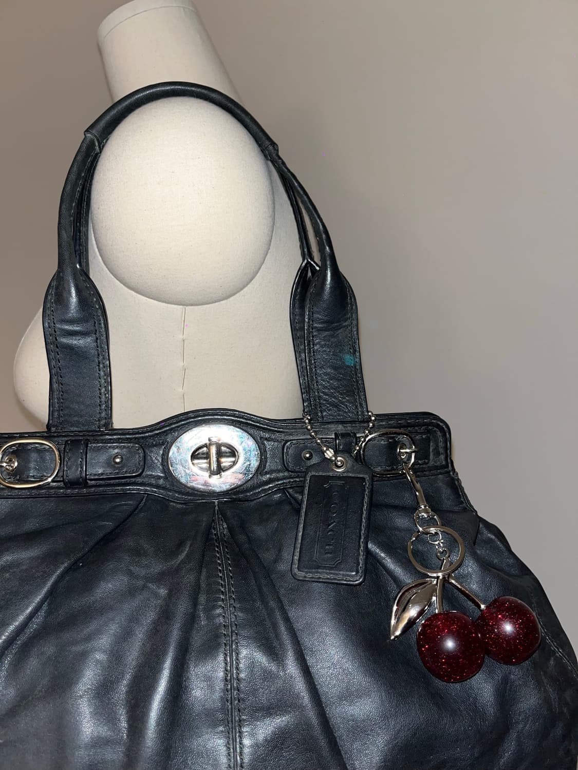 🎉BLACK FRIDAY🎉 Coach black bag 상품이미지4