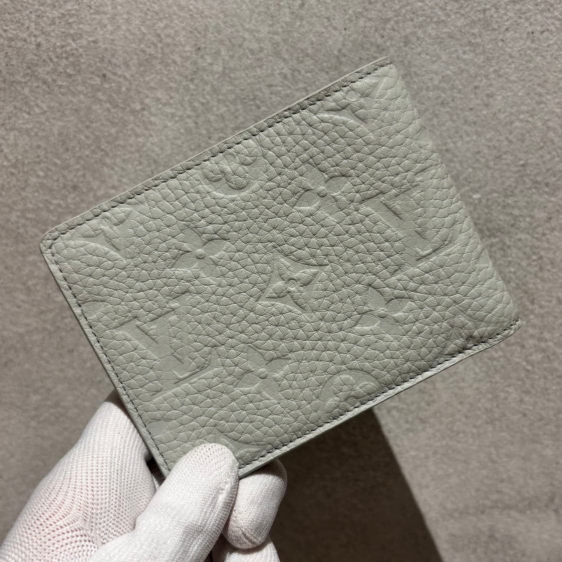 루이비통 토뤼옹 반지갑 상품이미지3