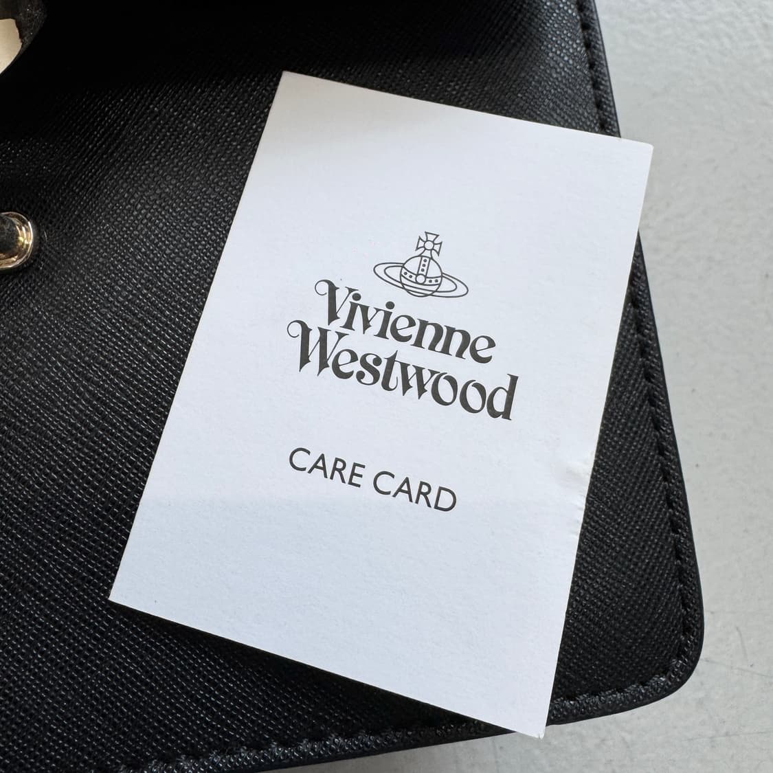 *새상품* 비비안웨스트우드 사피아노 레더 크로스백 상품이미지4