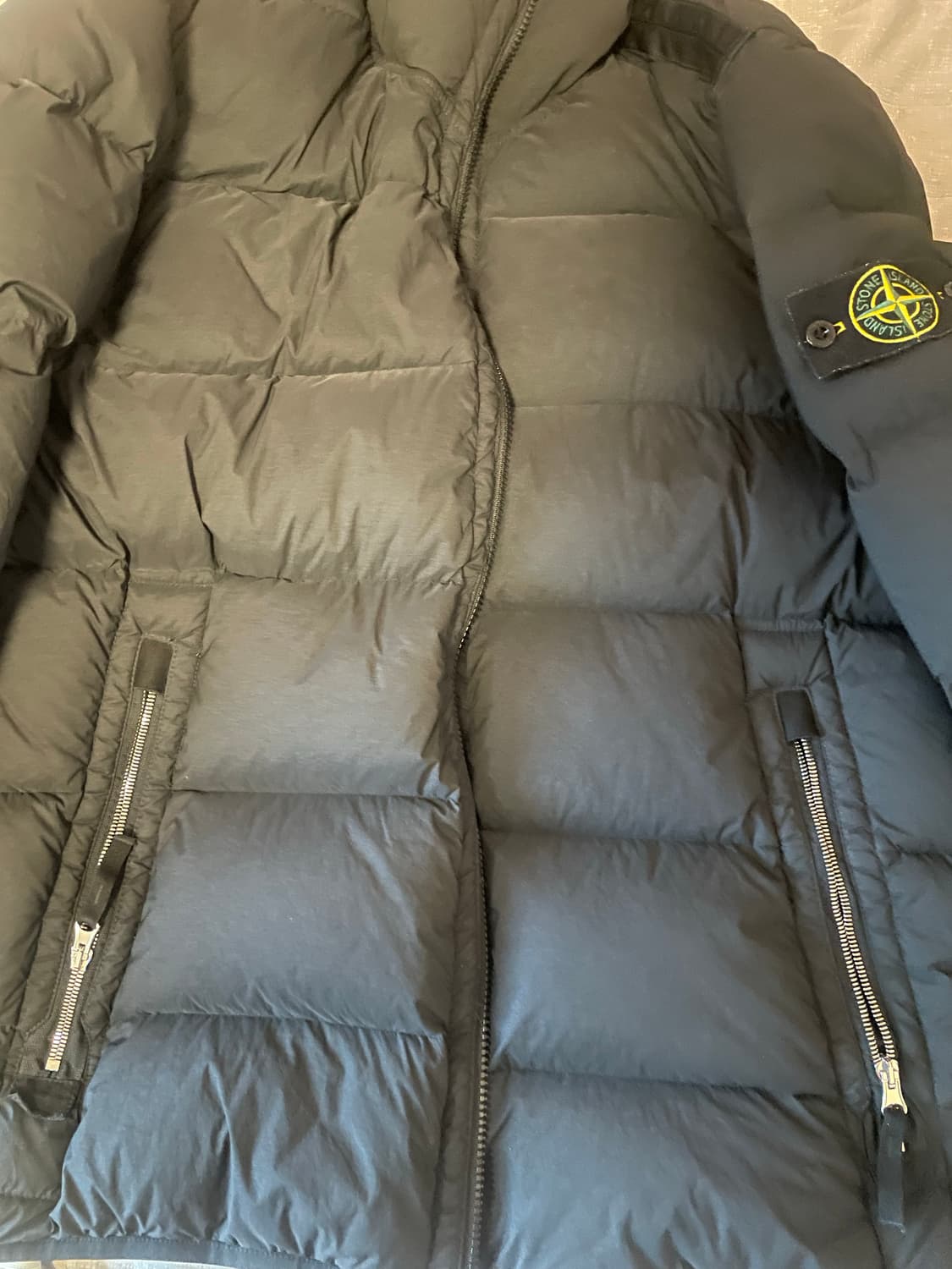 스톤아일랜드 심리스 다운 터널 자켓 상품이미지3