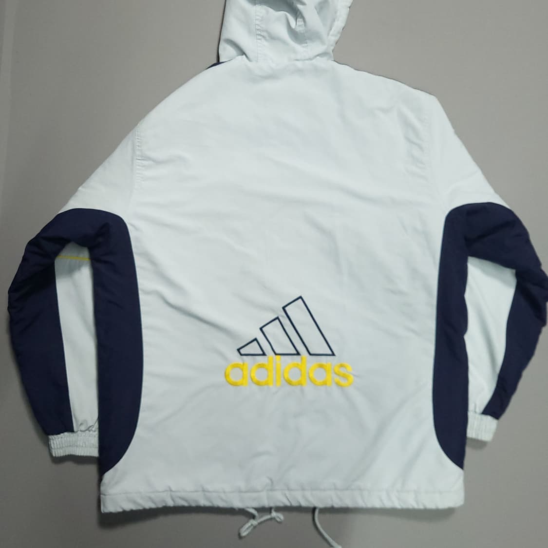 아디다스 빅로고 바람막이 점퍼 상품이미지2