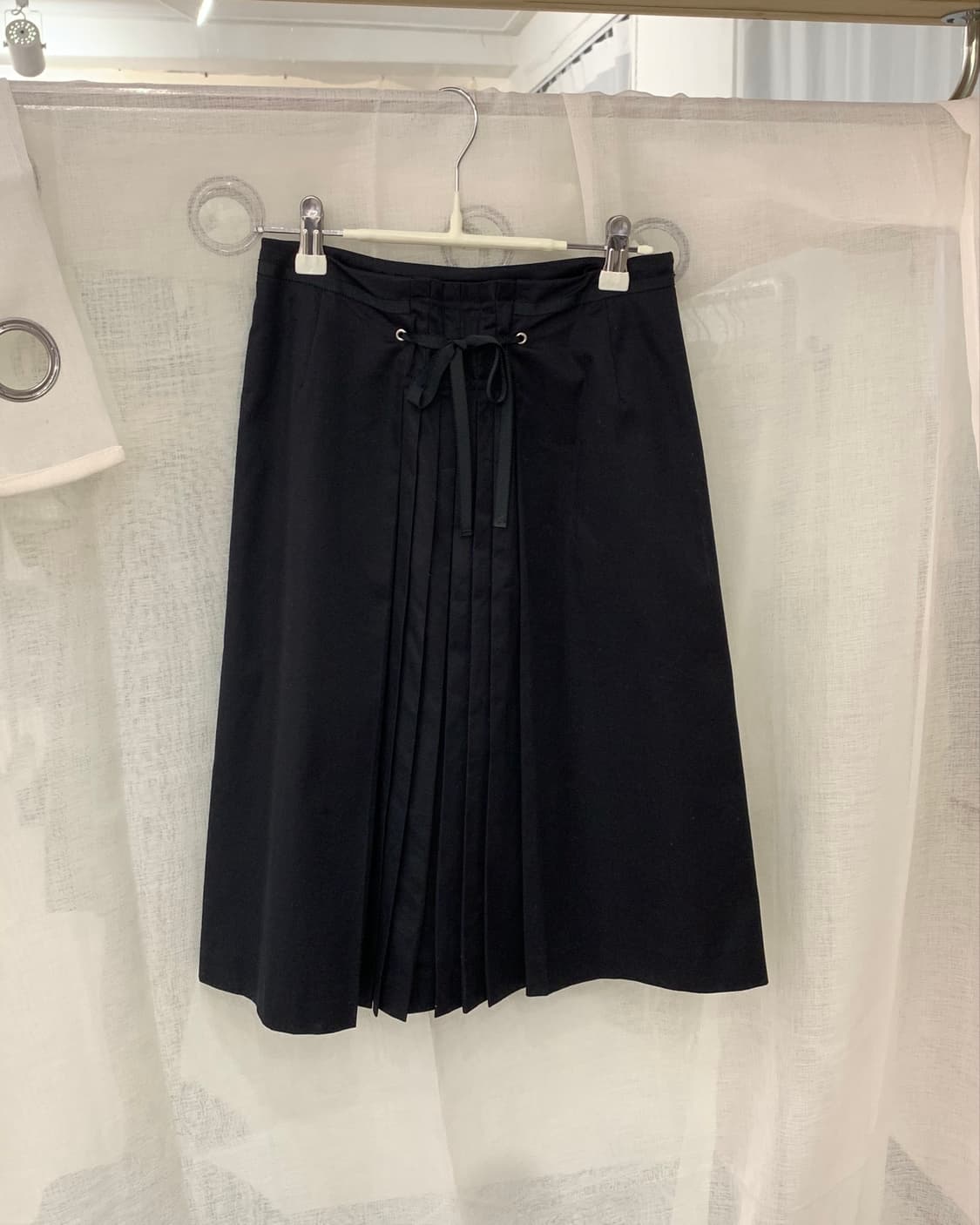 Lace-Up Pleated Midi Skirt 상품이미지3