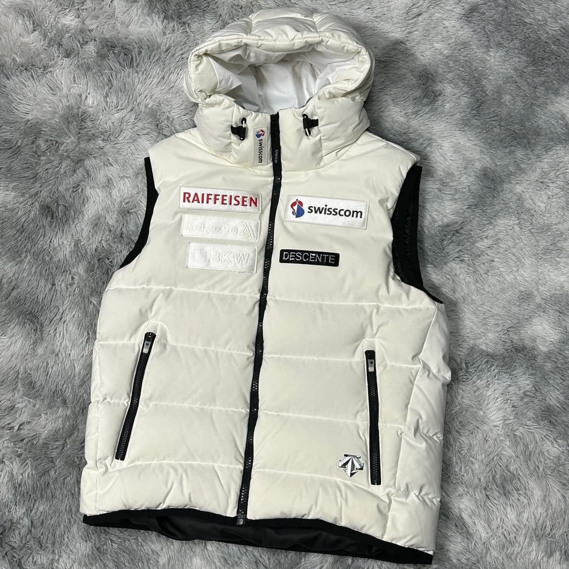 데상트 아우디 레플리카 덕다운 패딩조끼 L 상품이미지1