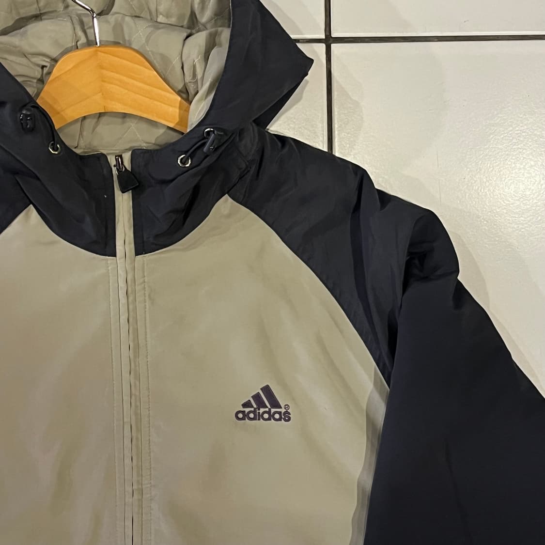 아디다스 올드스쿨 누빔 배색 후드점퍼 상품이미지3