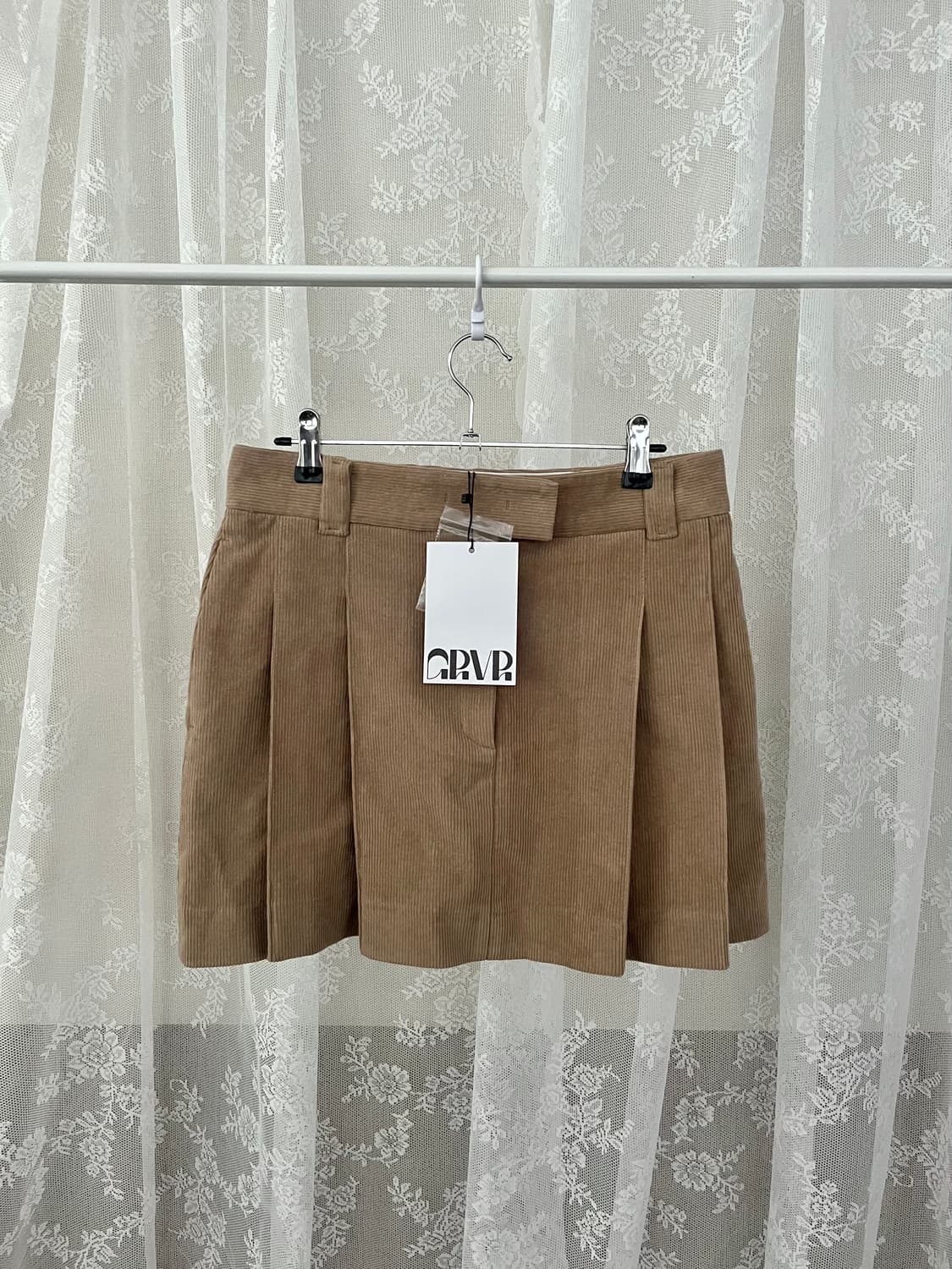 M) 새상품 그로브 코듀로이 플리츠 스커트 베이지 상품이미지1