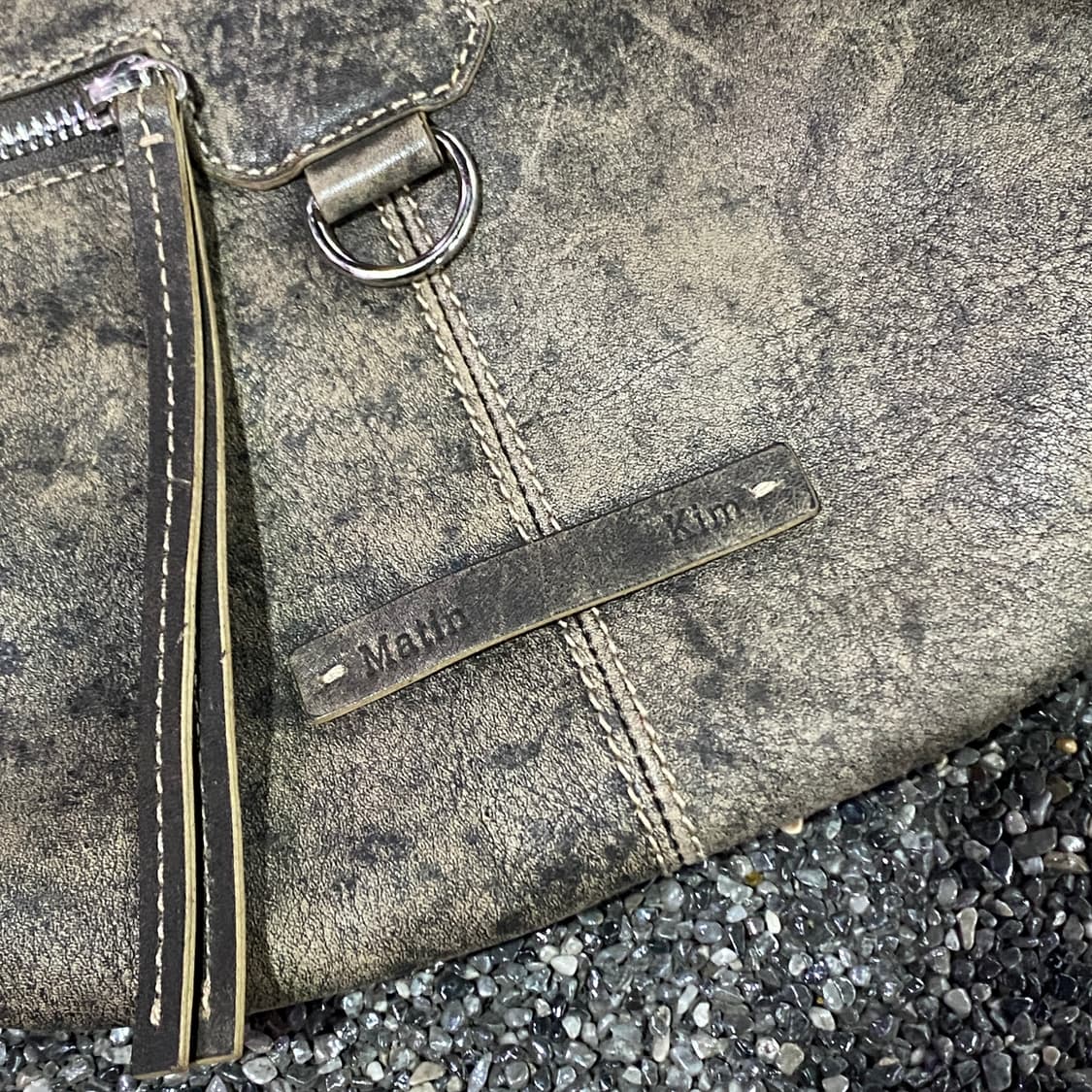 마뗑킴 지퍼 레더 라운드 백 B4267 상품이미지2