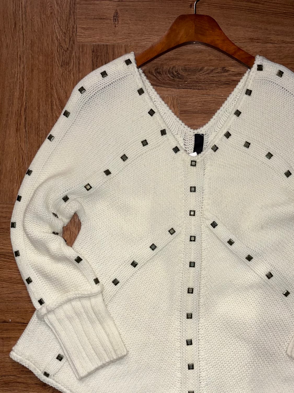 빈티지 스터드 디테일 니트 상품이미지7