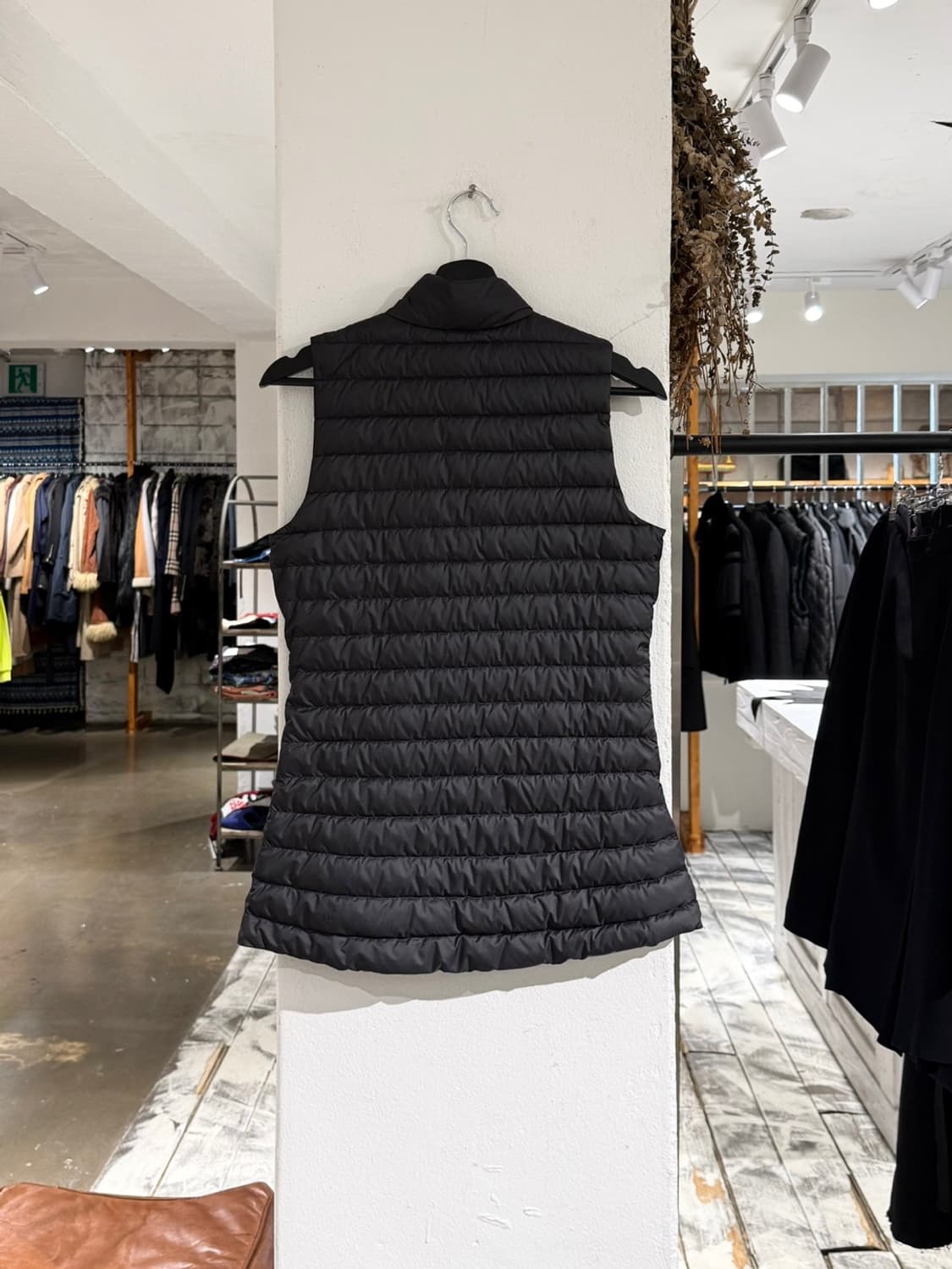 룰루레몬 블랙 팩 잇 다운 베스트 상품이미지6