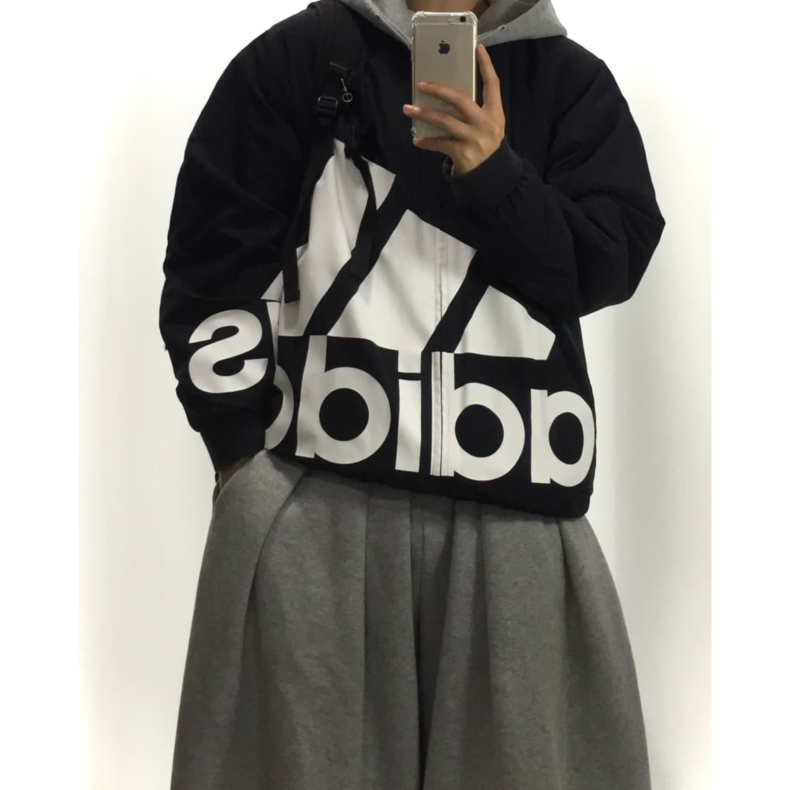 Adidas 빅로고 올드스쿨 오버핏 바람막이 상품이미지3