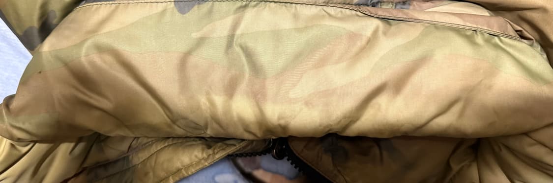 노스페이스 카모 센터로고 눕시 700 패딩 상품이미지9