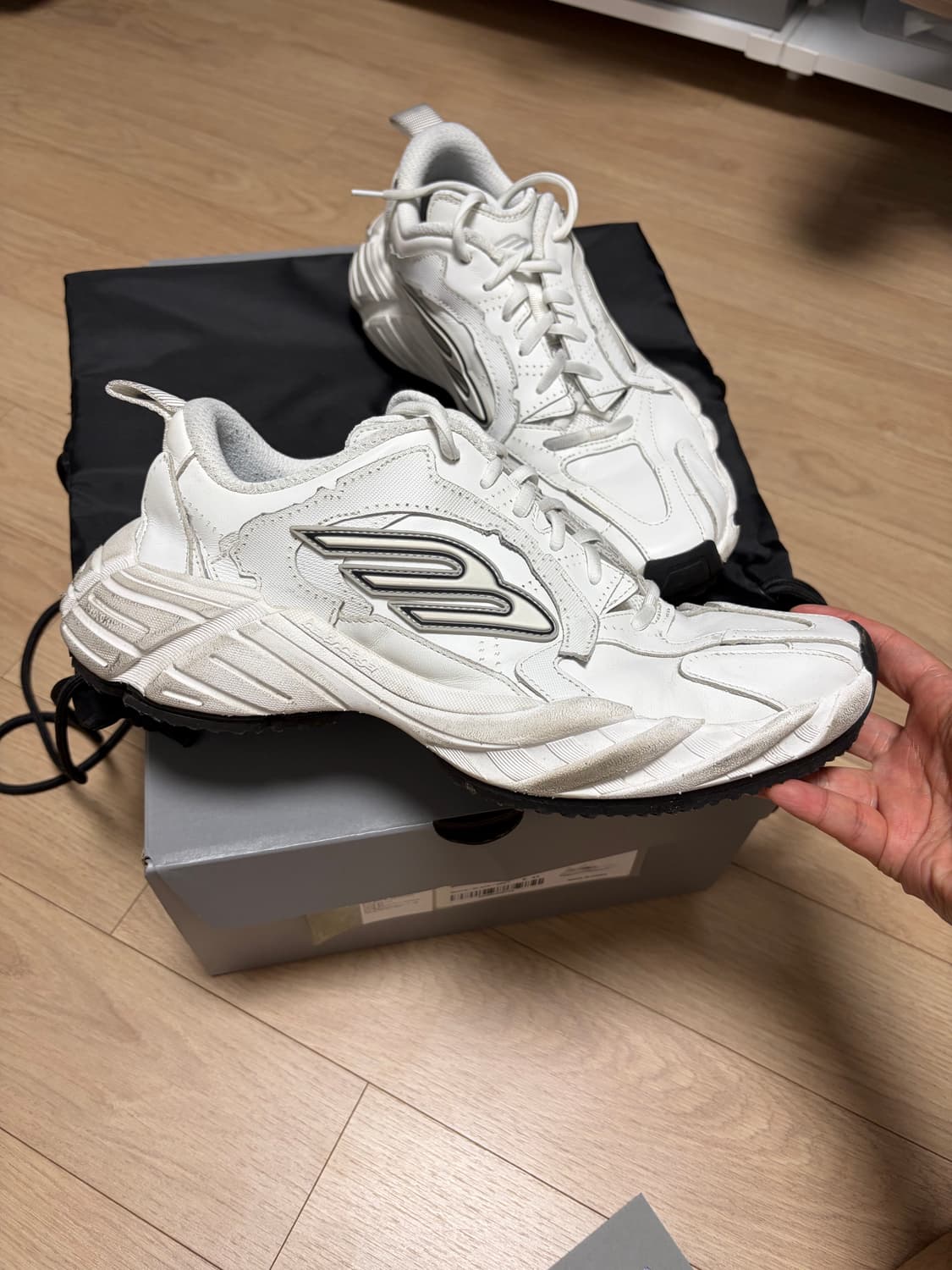 발렌시아가 먼데이 스니커즈 화이트 41 상품이미지2