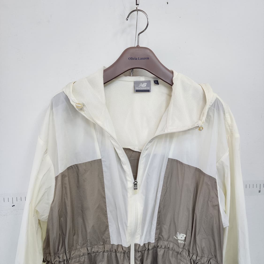 뉴발란스 배색 후드 바람막이 자켓 상품이미지9