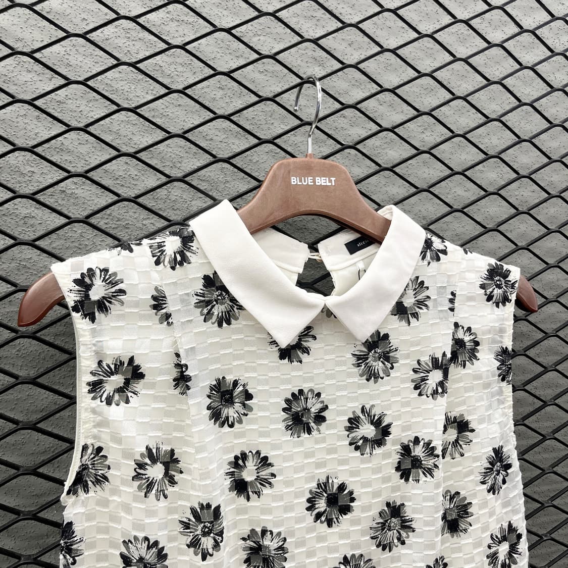 JPN VINTAGE 슬리브리스 블라우스 화이트 플라워 패턴 민소매 상품이미지4