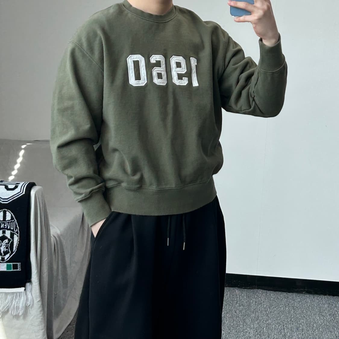 유니폼브릿지 카키 1960 맨투맨 상품이미지8