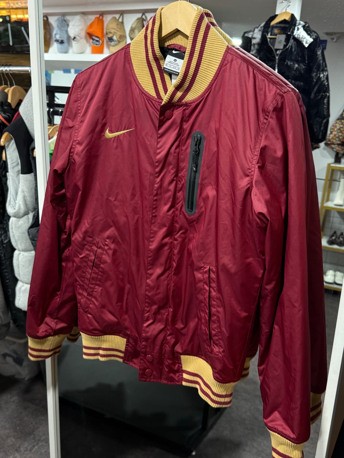 나이키 바시티 상품이미지2