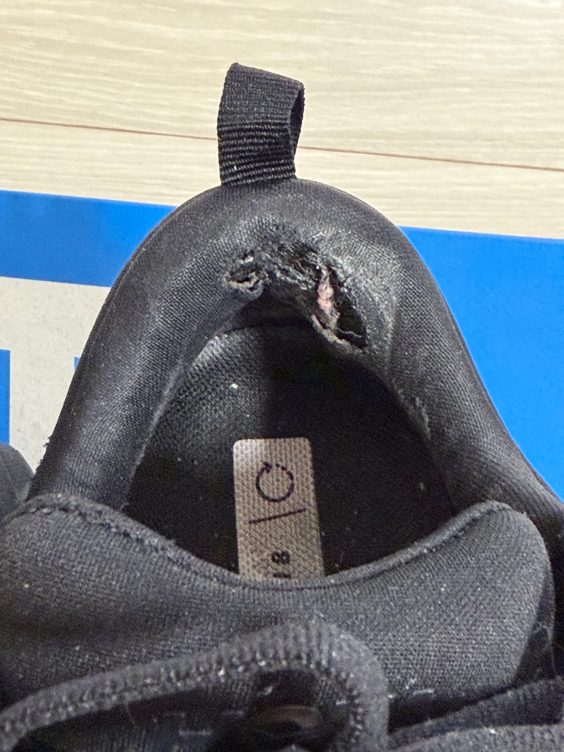 호카 본디8 와이드 블랙 245mm 상품이미지8