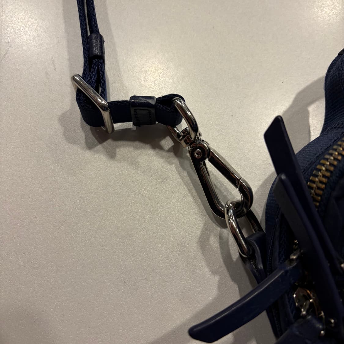 TUMI 투미 보야져 트로이 네이비 크로스백 상품이미지7