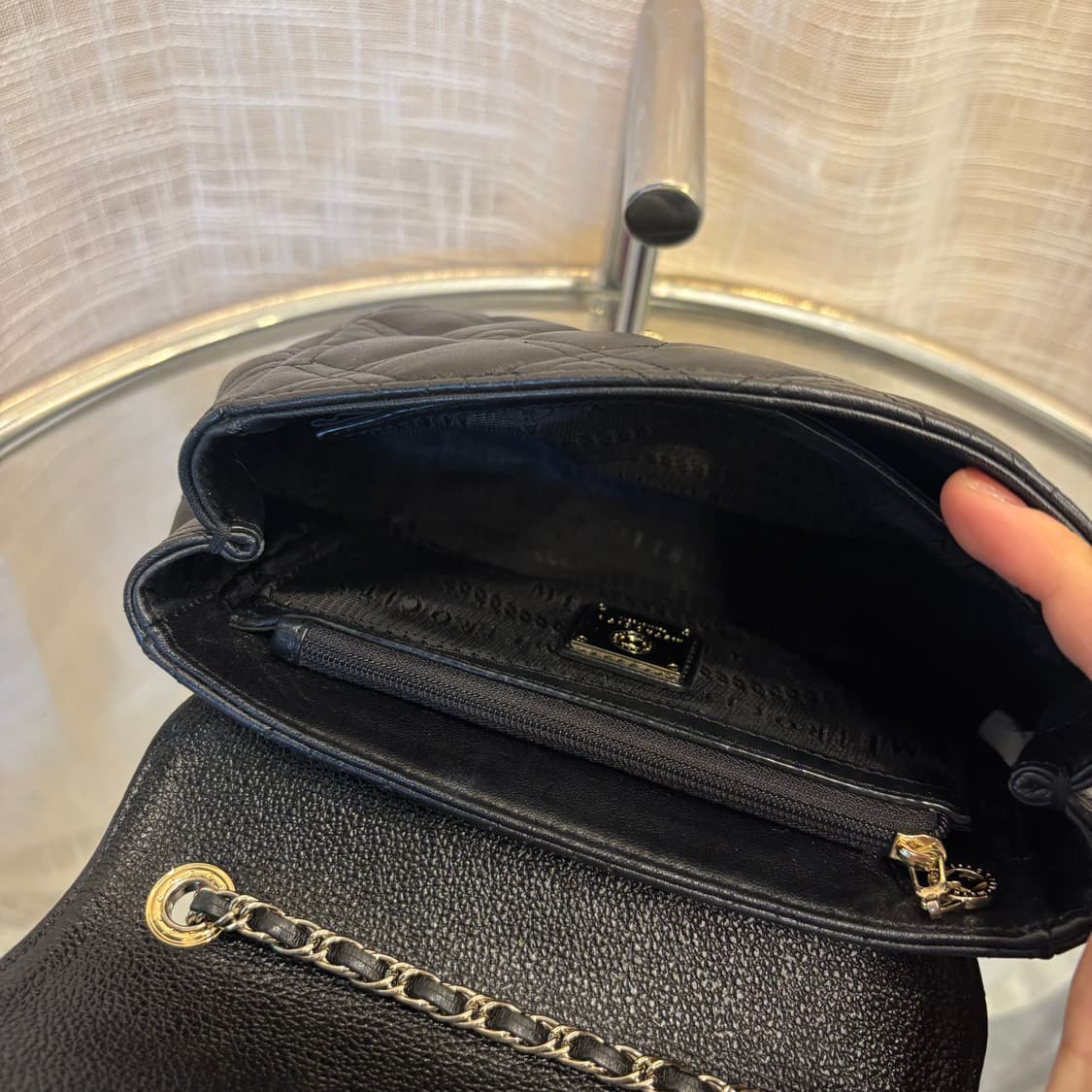 정품 메트로시티 퀄팅 크로스백     상품이미지10