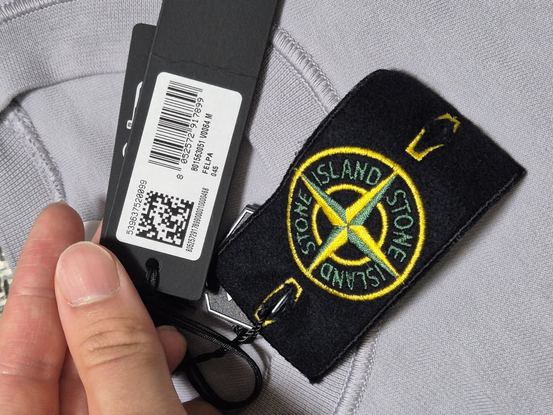 새상품 24SS스톤아일랜드 맨투맨 90-S 상품이미지2