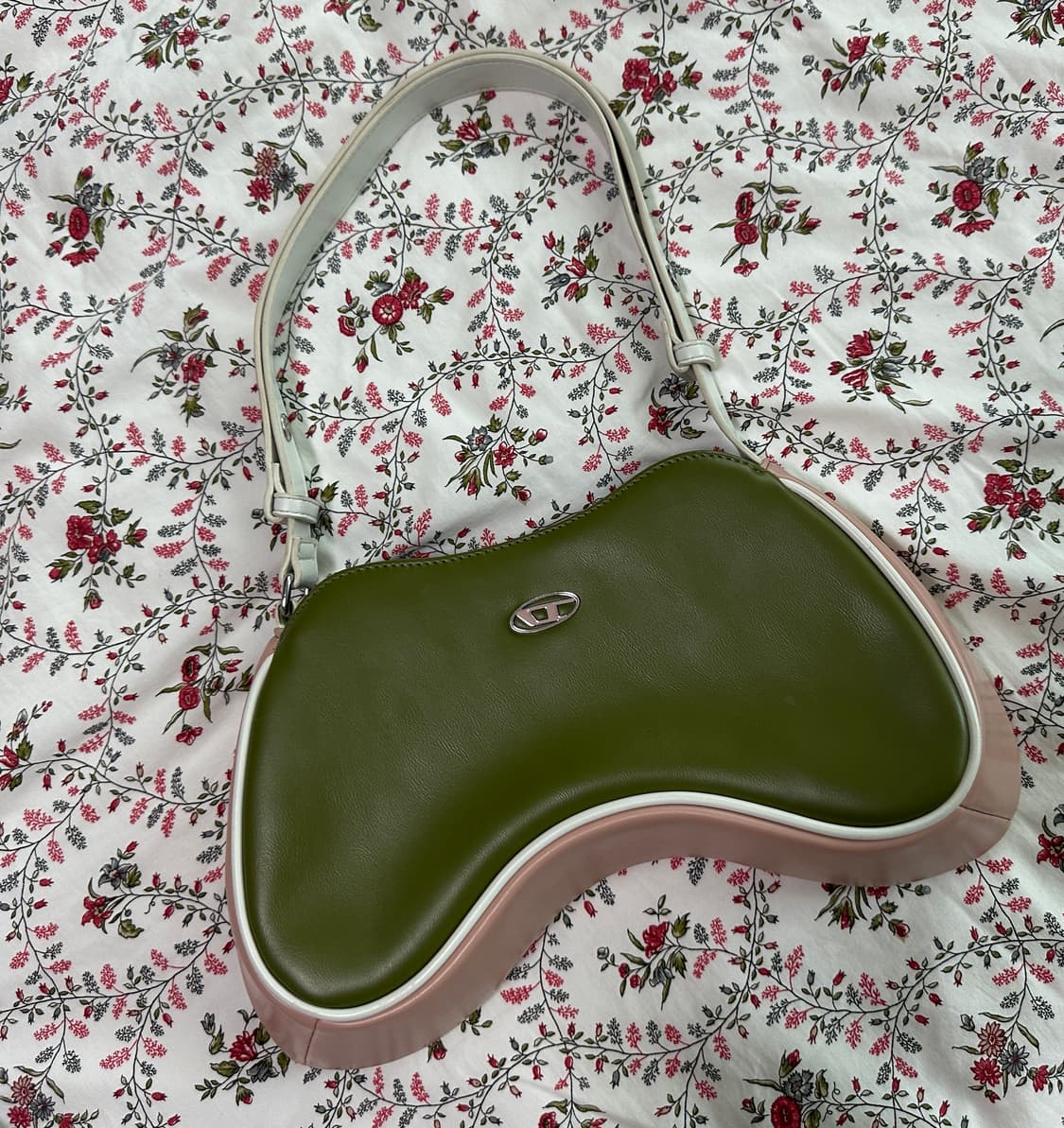 디젤 플레이 숄더백 밀리터리 그린 상품이미지4