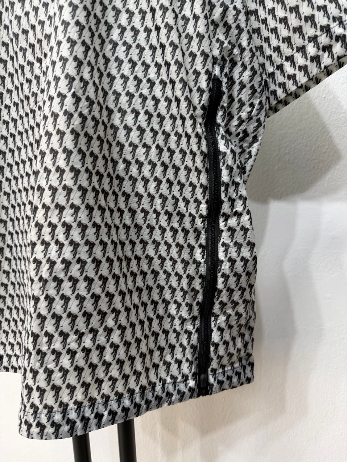 정품) WAAC 왁골프 남성 오버핏 바람막이 반팔 2 상품이미지4