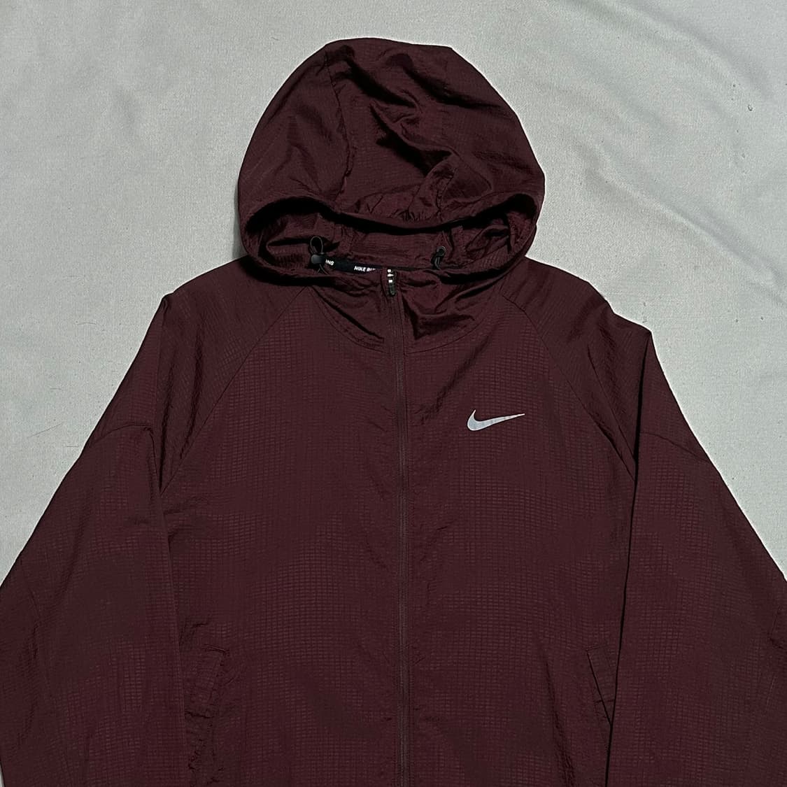 L 니이키 스우시 버건디 러닝 바람막이 상품이미지1