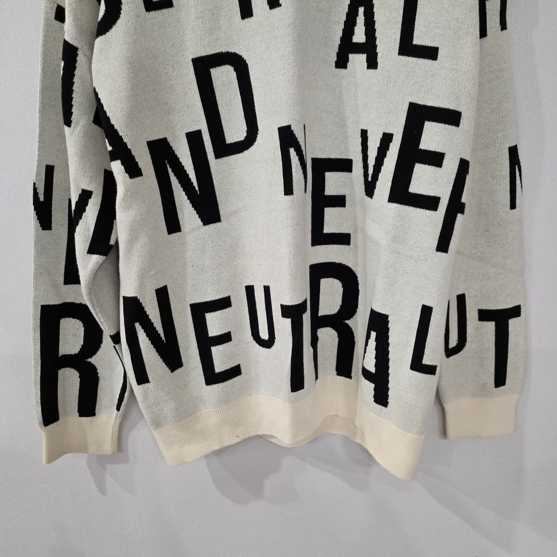 자라 레터링 니트 XL 상품이미지2