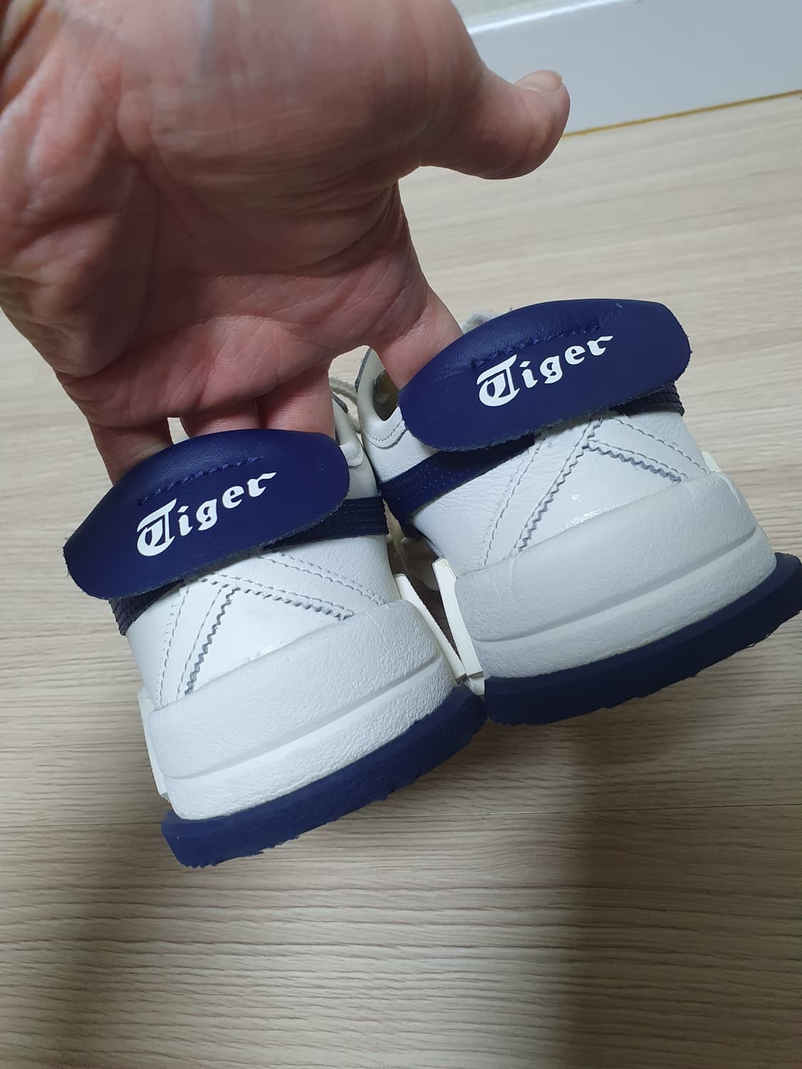 오니츠카타이거 D-트레이너 스니커즈 230 상품이미지6