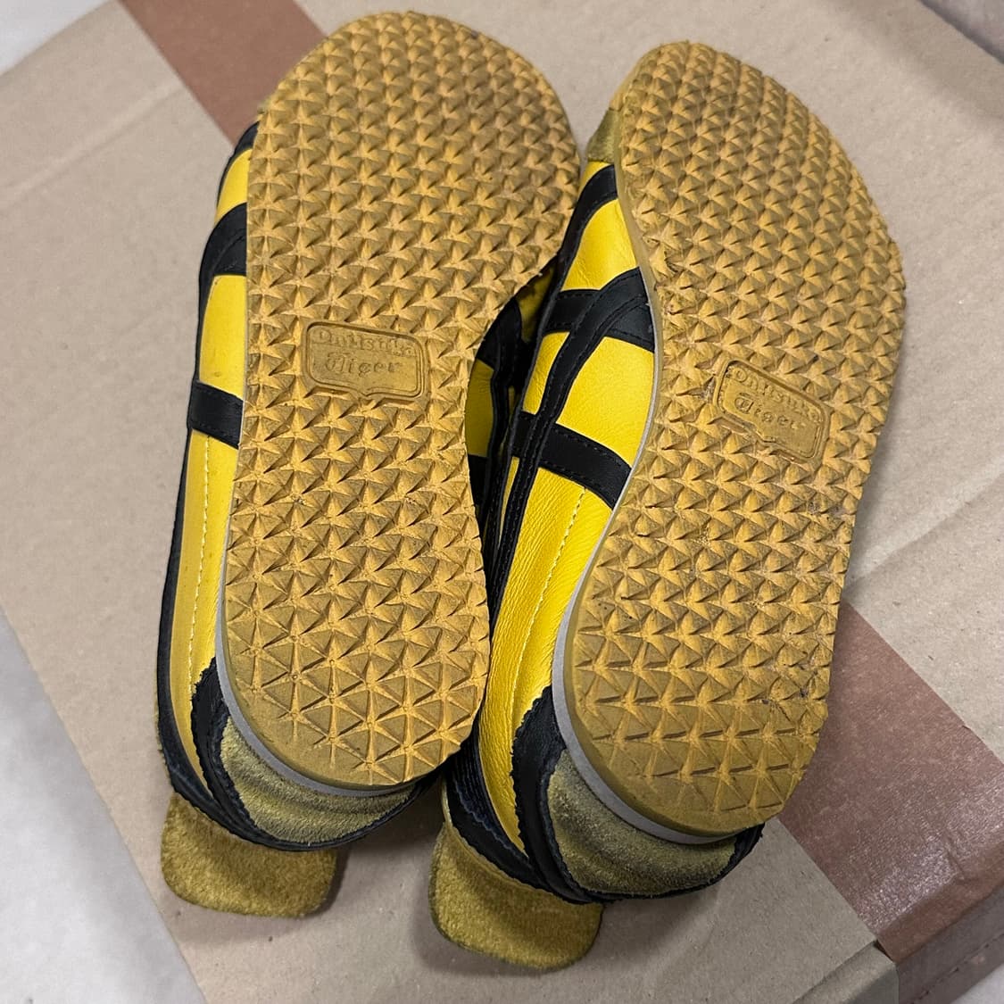 오니츠카타이거 멕시코66 옐로우 블랙 225 상품이미지2