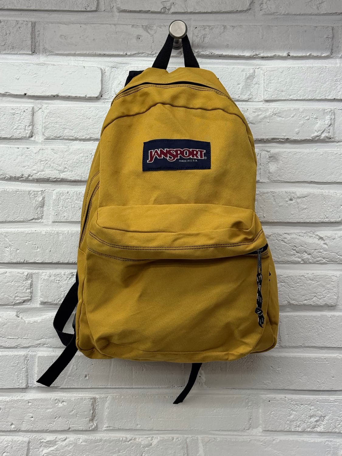 잔스포츠 옐로우 백팩 상품이미지2