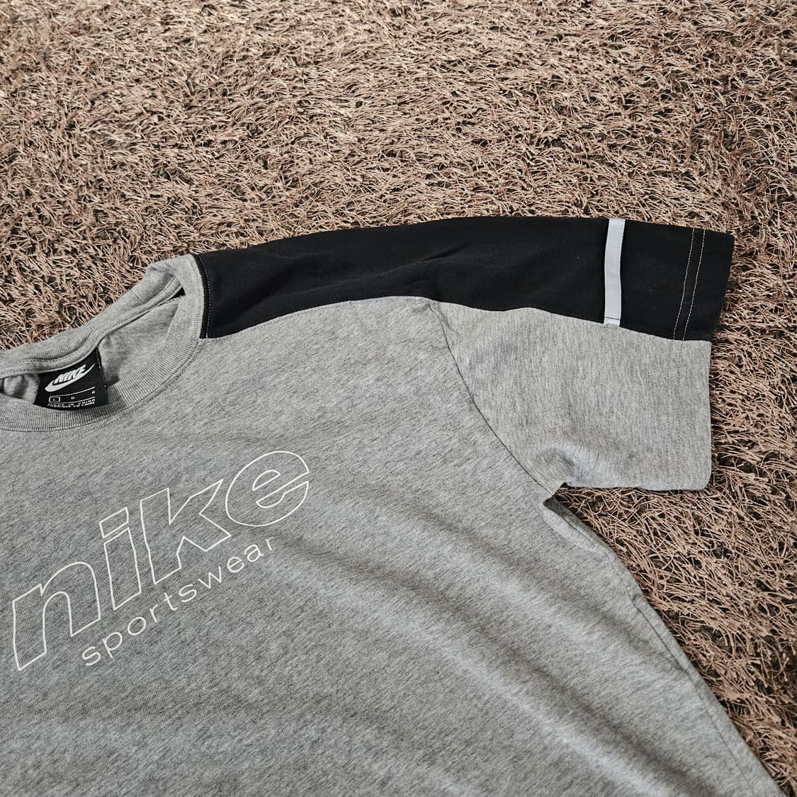 나이키(Nike) Nsw 센터 로고 라글란 배색 크롭 반팔티셔츠 상품이미지5