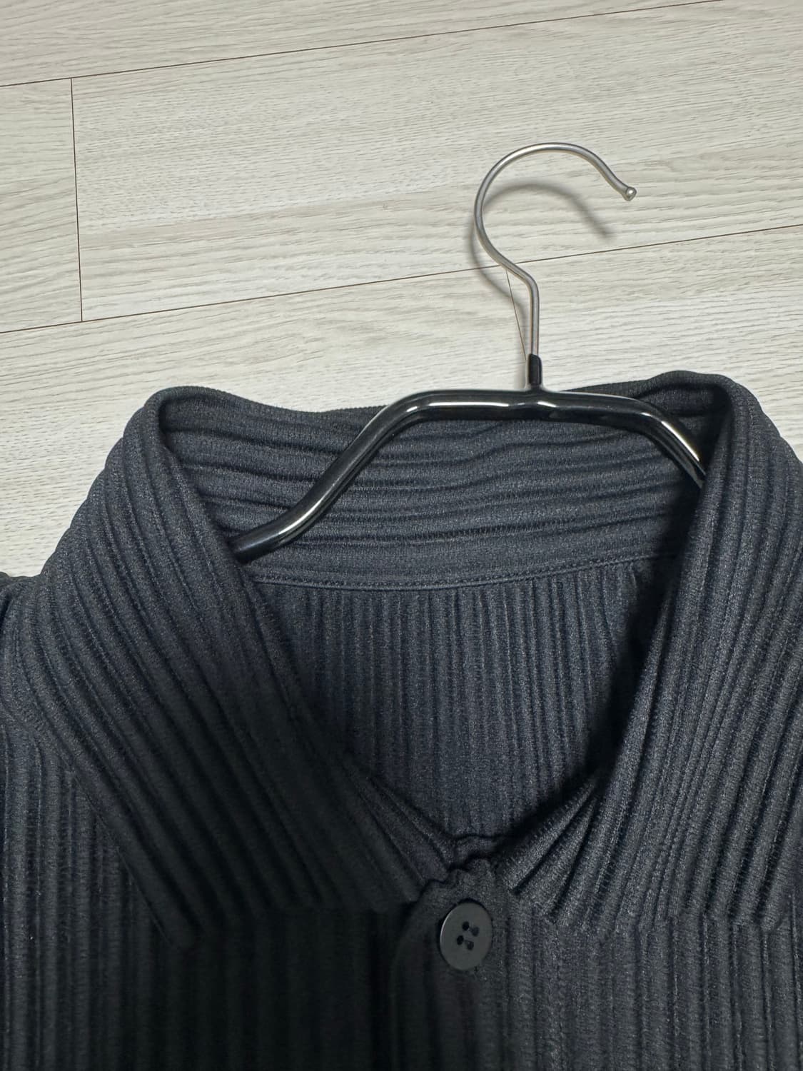 [3] 옴므플리세 반팔 오버사이즈 카라키 상품이미지4