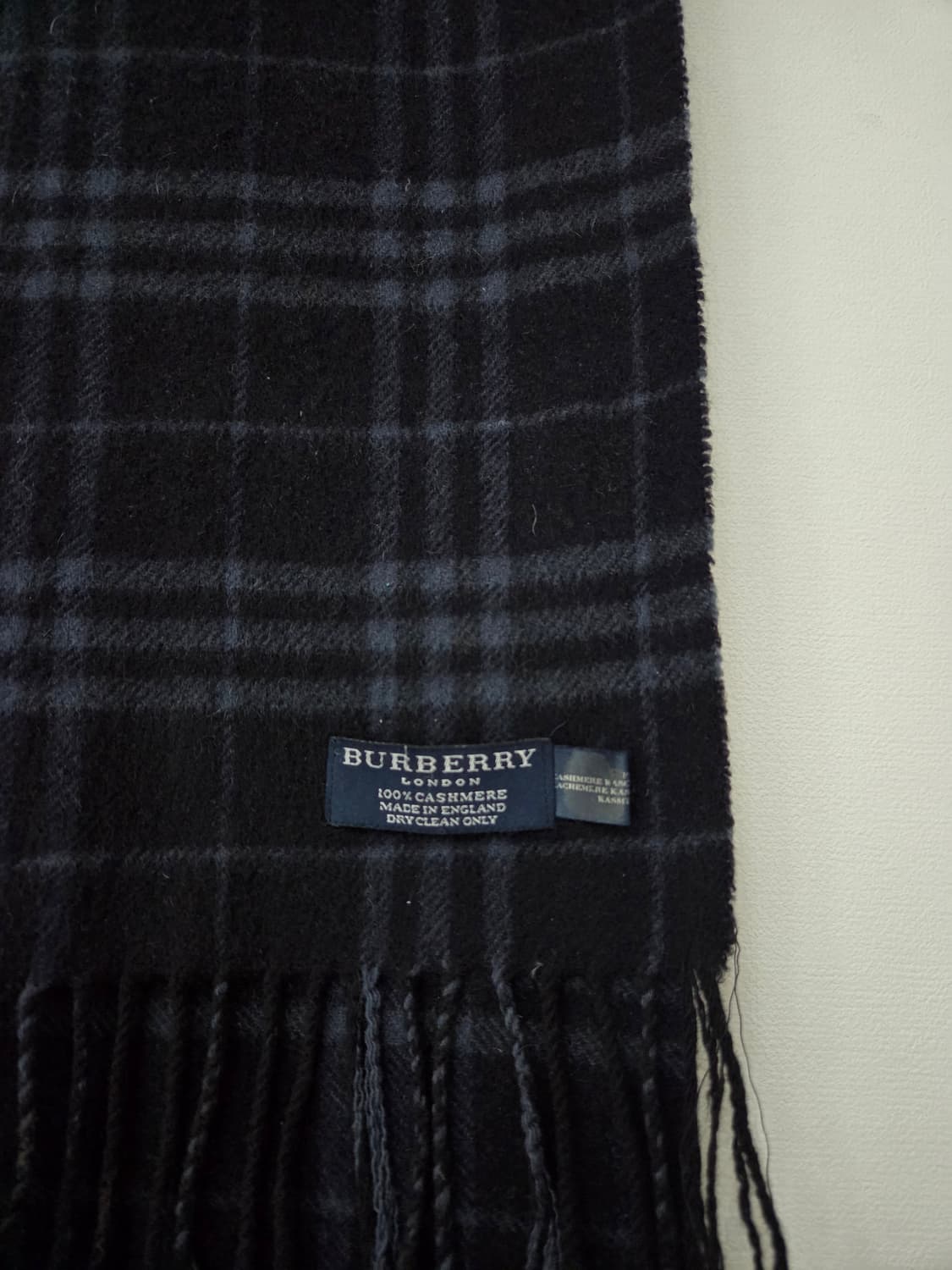 버버리 정품 캐시미어 100% 노바체크 머플러(블랙) 상품이미지4