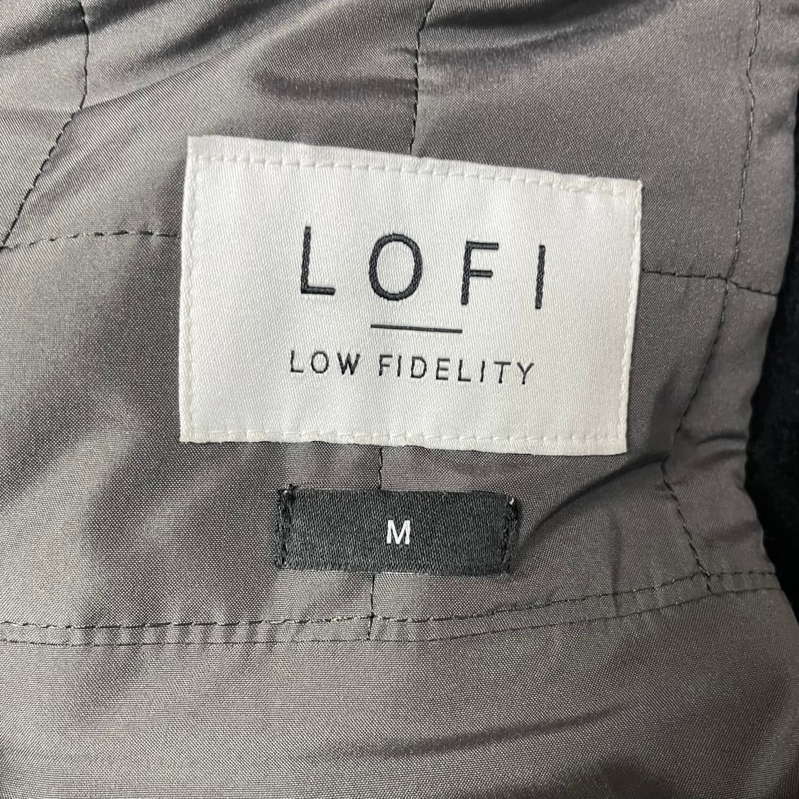 로파이 울 혼방 블랙 더블 미디 누빔 코트 M 상품이미지4