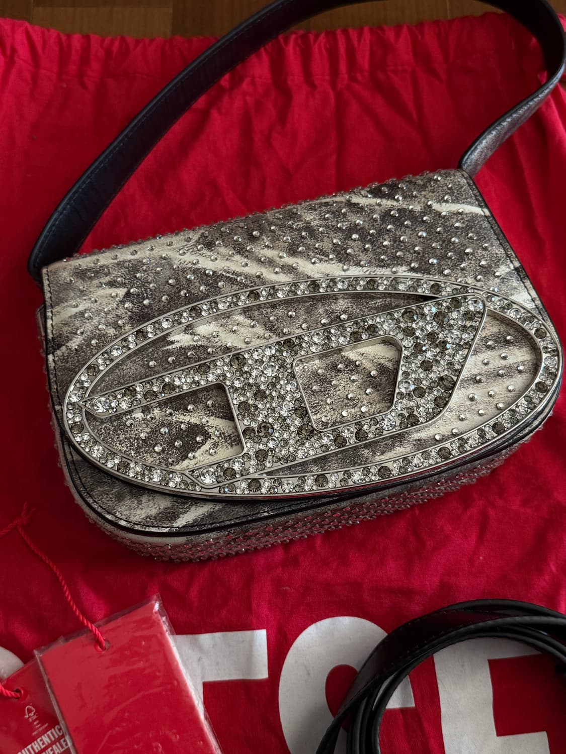 디젤 1DR Limited Edition 크리스탈 숄더백 상품이미지1