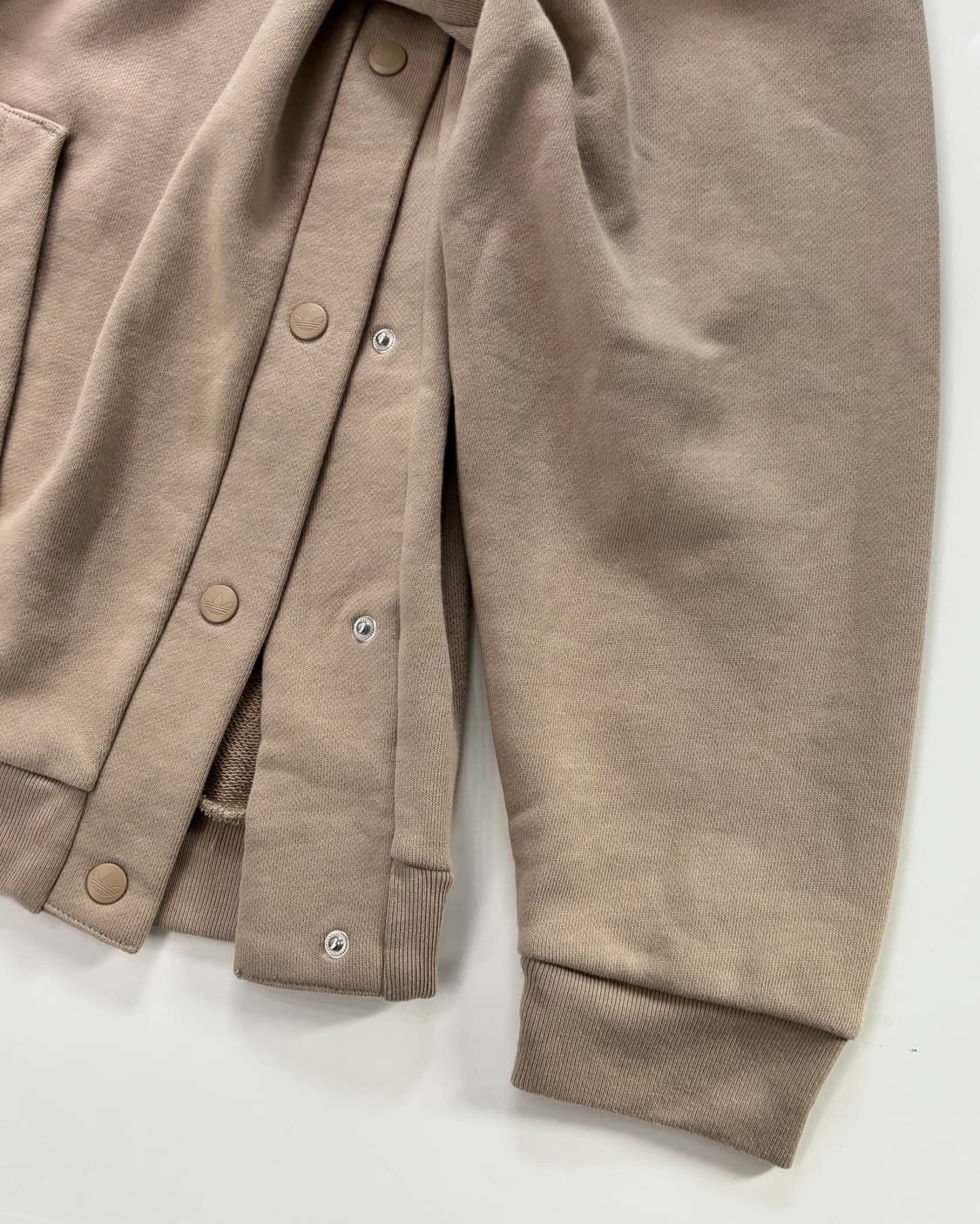 Adidas 아디다스 베이지컬러 에센셜 후드티 상품이미지6