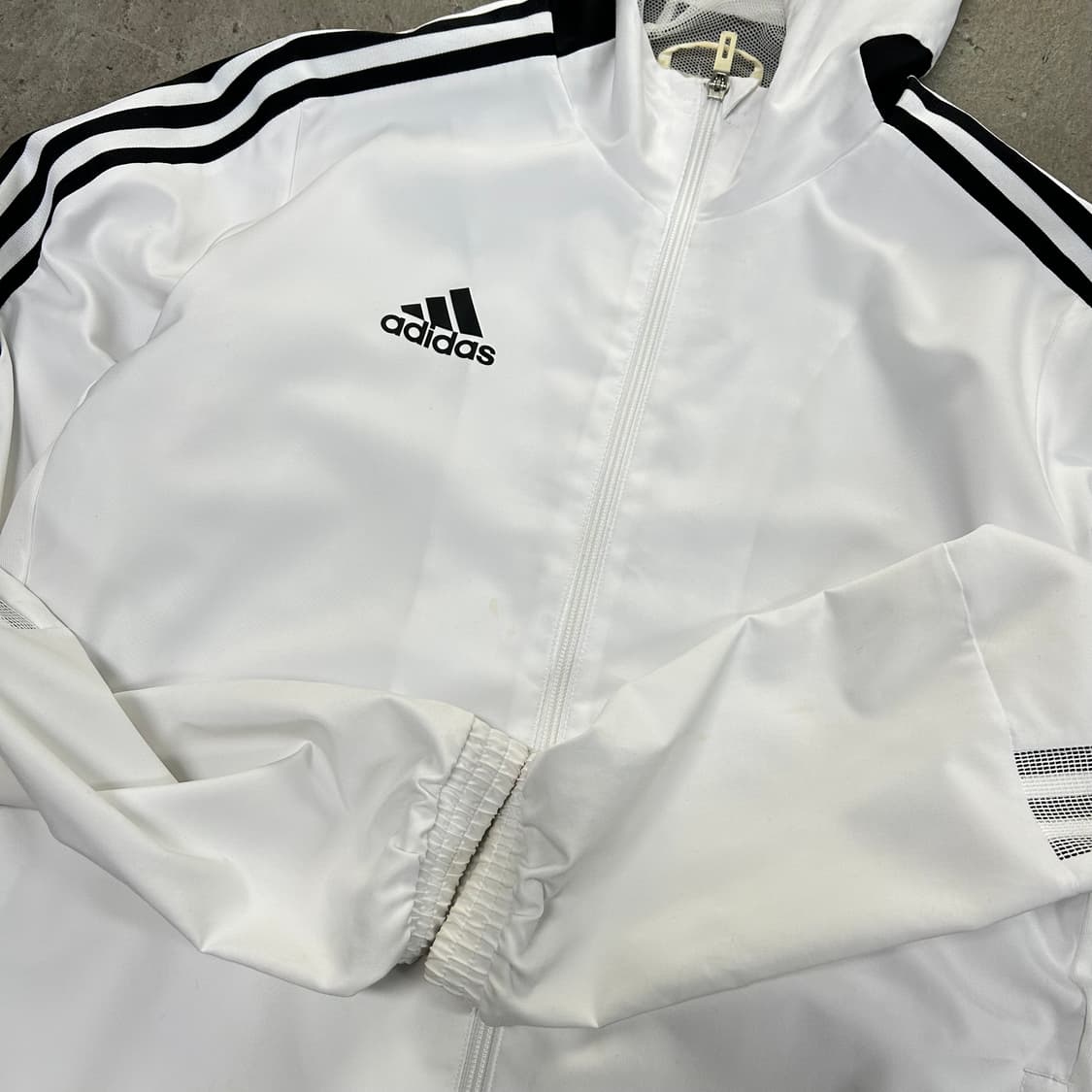 아디다스 화이트 바람막이[1500] 상품이미지4