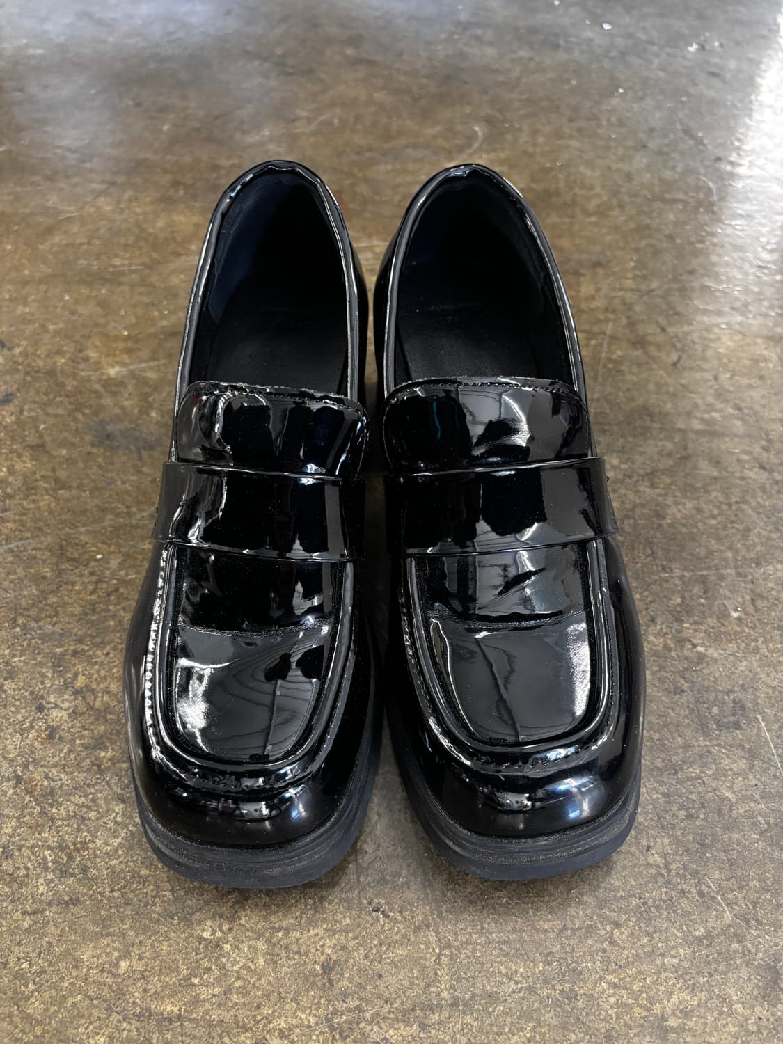 착한구두 블랙 에나멜 로퍼 여성 구두 240 상품이미지2