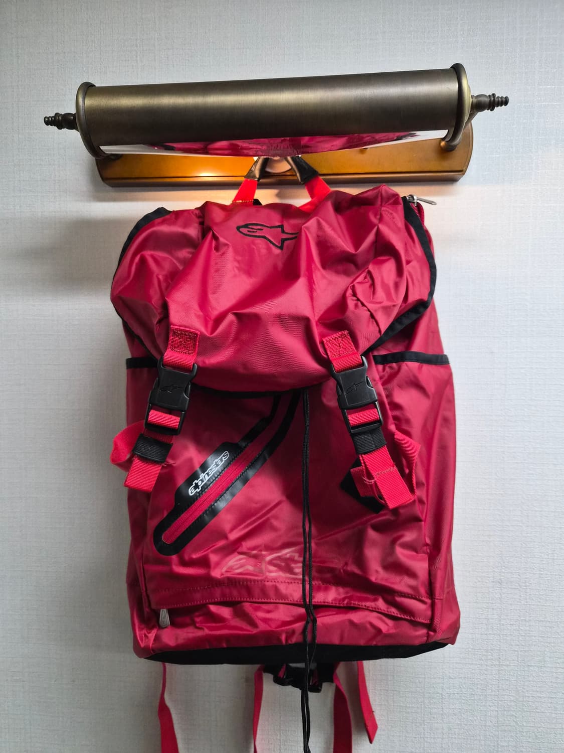 새제품 OS) 알파인스타 트랙커 백팩 팝니다 상품이미지1