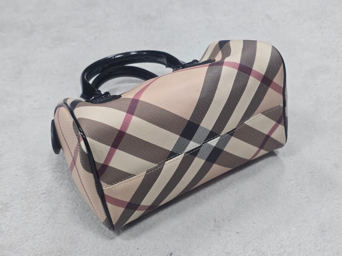 버버리 노바체크 시그니처 미니 보스턴백 상품이미지4