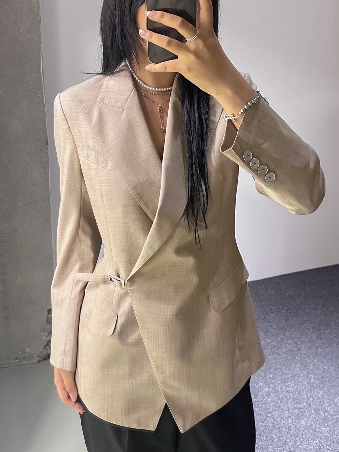 에르메스 벨티드 랩 울 블레이저 상품이미지3